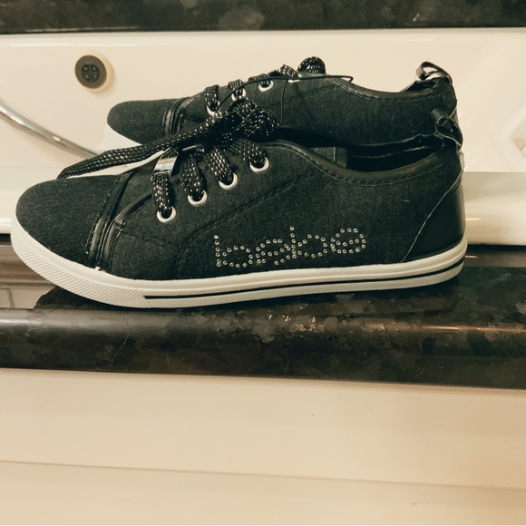 NWT BEBE GIRLS CHARCOAL SNEAKERS BEBE RHINESTONES GLITTERY LACES BEBE CHARM 2/3 - Picture 9 of 16